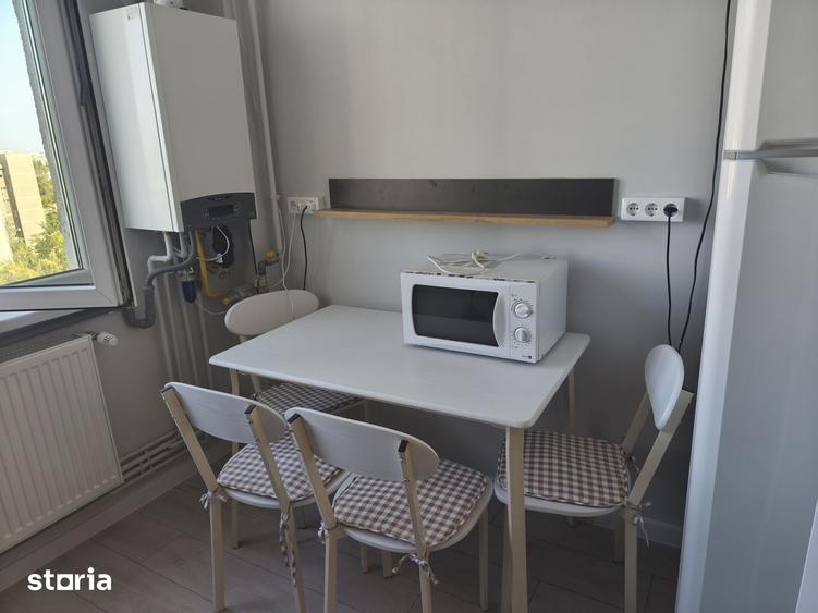 Apartament cu 3 camere în Drumul Taberei