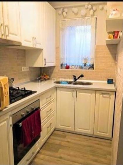 Apartament cu 2 camere semidecomandat, mobilat în Tudor
