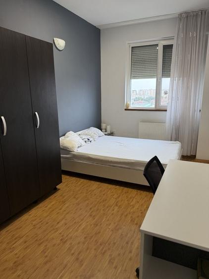 Apartament cu 3 camere decomandat în UTA