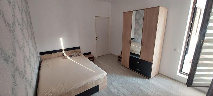 Apartament cu 2 camere decomandat în Roșu
