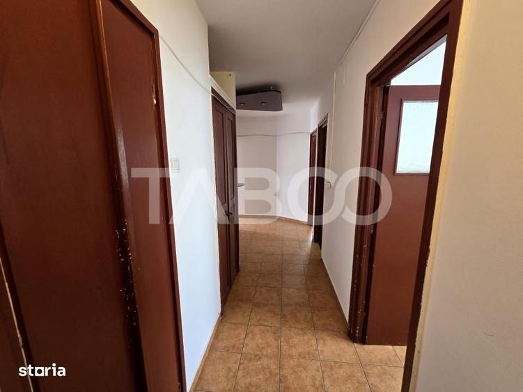 Apartament 2 camere de vanzare decomandat 52 mpu etaj 3 Terezian Sibiu - 14