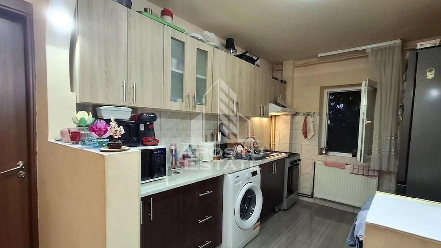 Apartament cu 2 camere semidecomandat în Micălaca