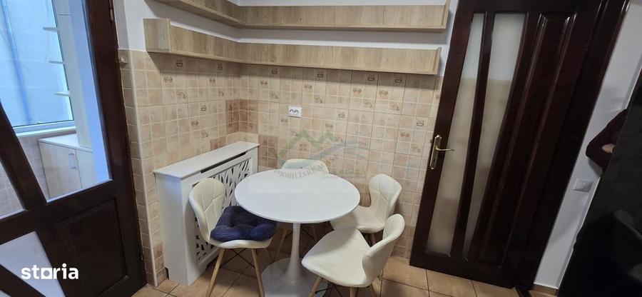 Apartament cu 3 camere decomandat în Obcini