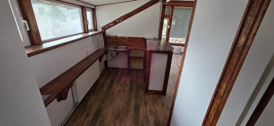 Vila de vanzare cu 5 camere in Busteni - 1
