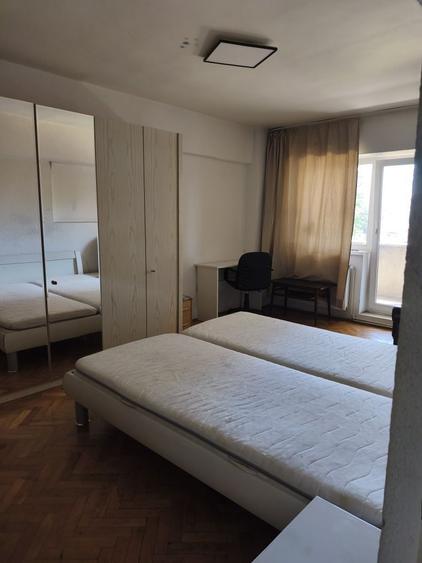 Apartament cu 2 camere decomandat în Exterior Vest