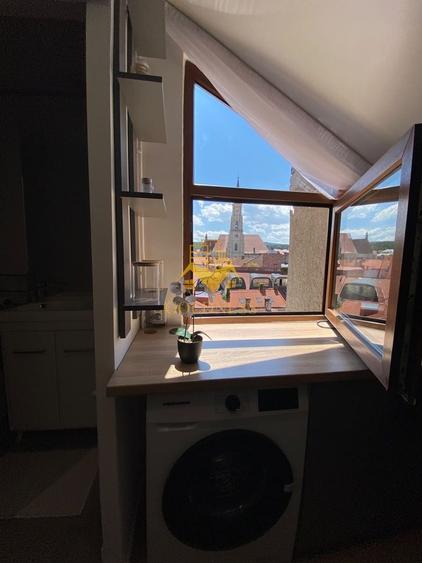 Apartament cu 2 camere semidecomandat în Ultracentral