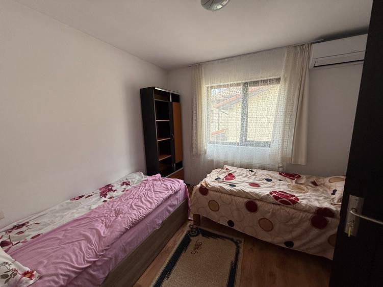Casă cu 4 camere în Central