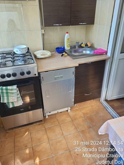 Apartament cu 3 camere decomandat în George Enescu