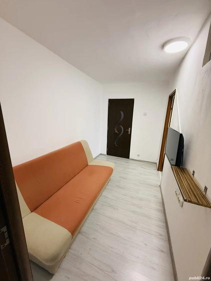 Apartament cu 2 camere semidecomandat în 9 Mai