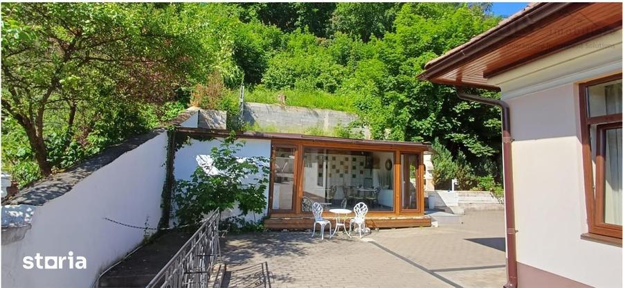 Apartament cu 5 camere, mobilat în Schei