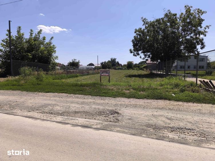 Teren de 1553 mp, în Central