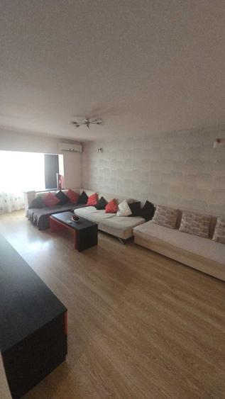 Apartament cu 3 camere decomandat în 1 Mai