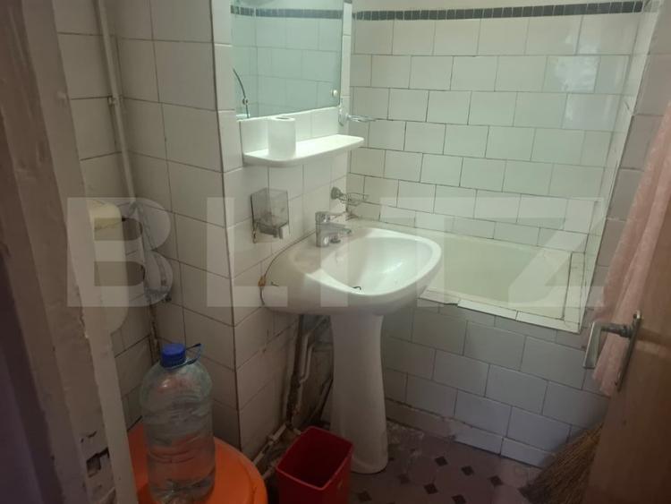 Apartament 3 camere, 65 mp, zona Găești - 5