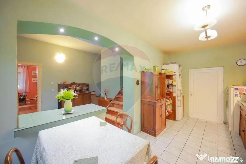 Casă cu 5 camere cu Teren 340 Mp în Ultracentral