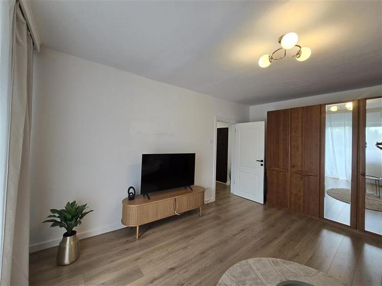 Apartament cu 2 camere decomandat, mobilat în Brâncoveanu