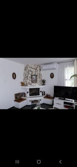 Casă cu 4 camere în Corunca