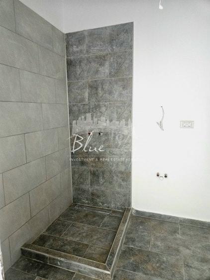 Apartament cu 3 camere decomandat în Mamaia-Sat