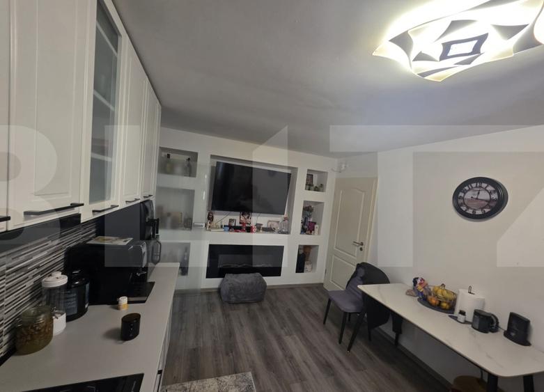 Apartament cu 2 camere decomandat, mobilat în Semicentral