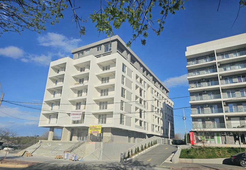 Apartament cu 3 camere decomandat în Vitan