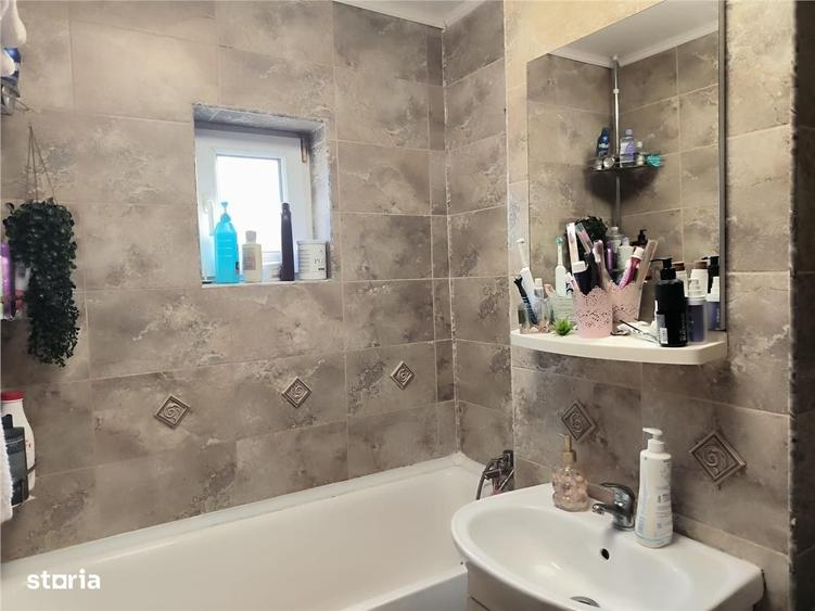 Apartament cu 3 camere, mobilat în Central