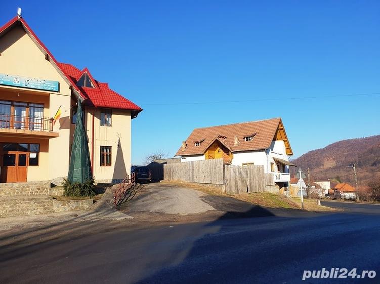 Casă cu 7 camere cu Teren 1362 Mp în Malu cu Flori