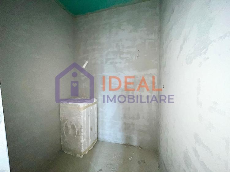 Duplex cu 4 camere cu Canalizare în Mohu