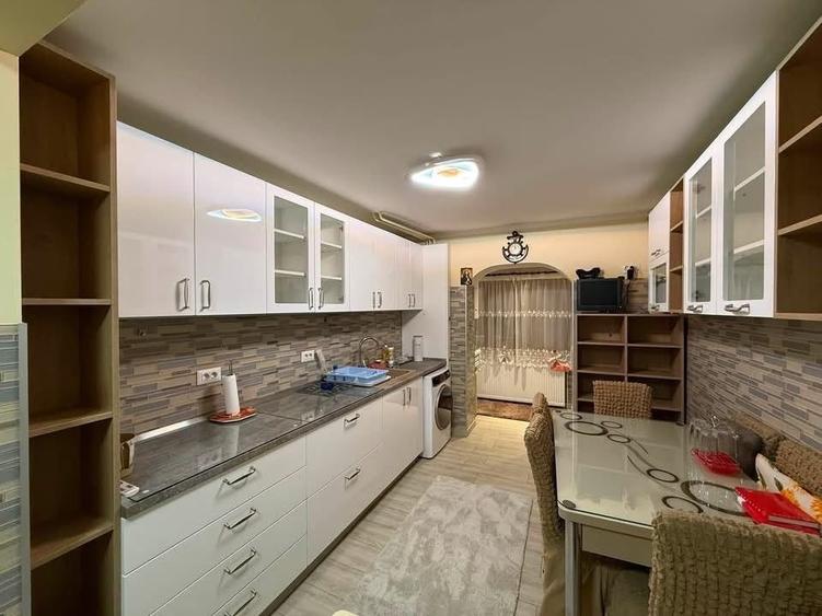 Apartament cu 2 camere semidecomandat în Lipovei