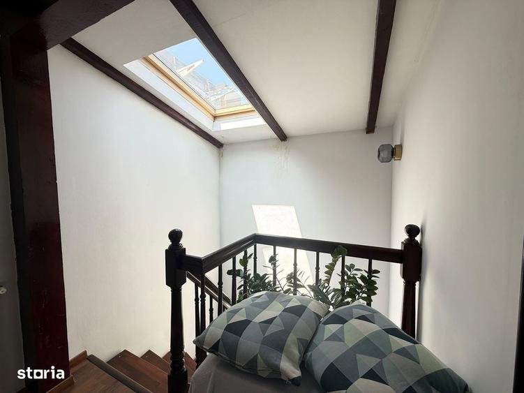 Casă cu 4 camere în Vatra Luminoasă