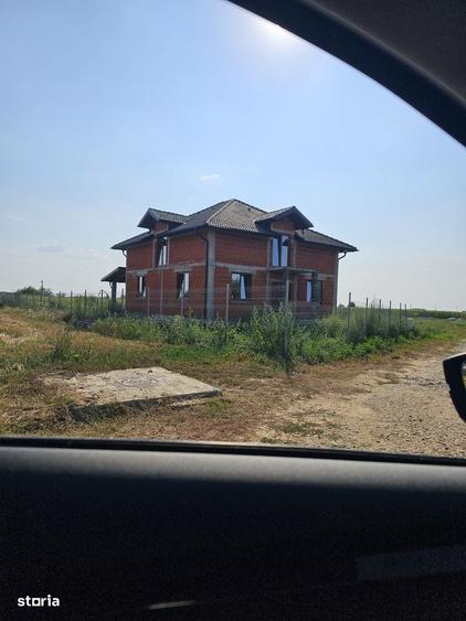 Casă cu 4 camere în Botiz