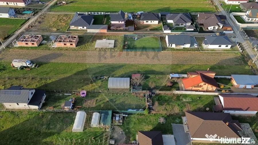 Casă cu 4 camere cu Teren 500 Mp în Mocira