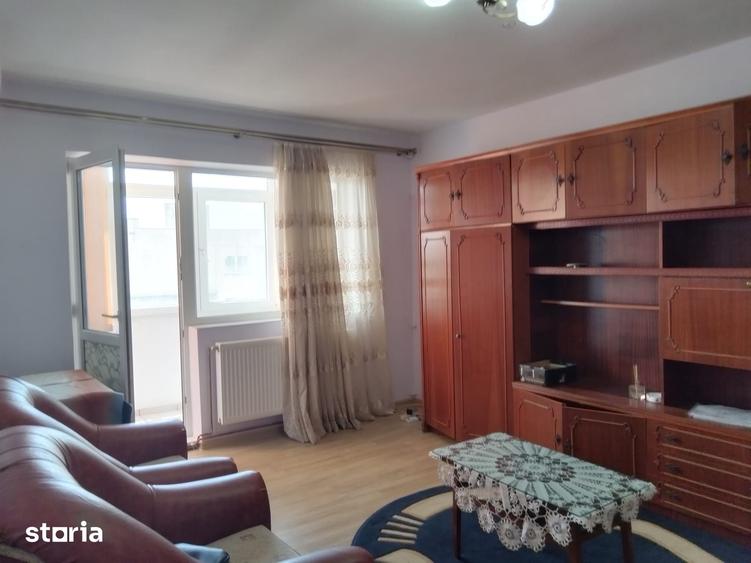 Apartament cu 2 camere decomandat în Republicii