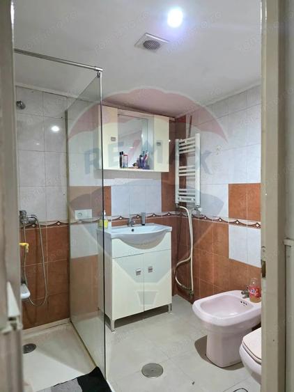 Casă cu Teren 262 Mp în Vitrometan