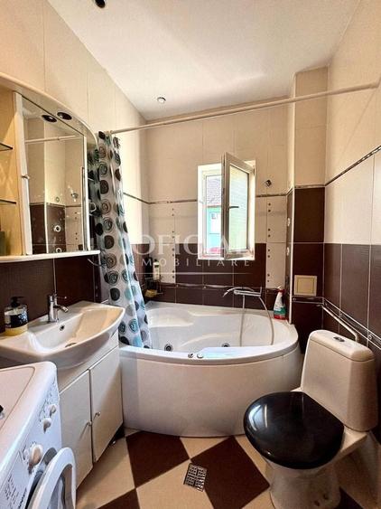 Apartament cu 2 camere semidecomandat, mobilat în Bună Ziua