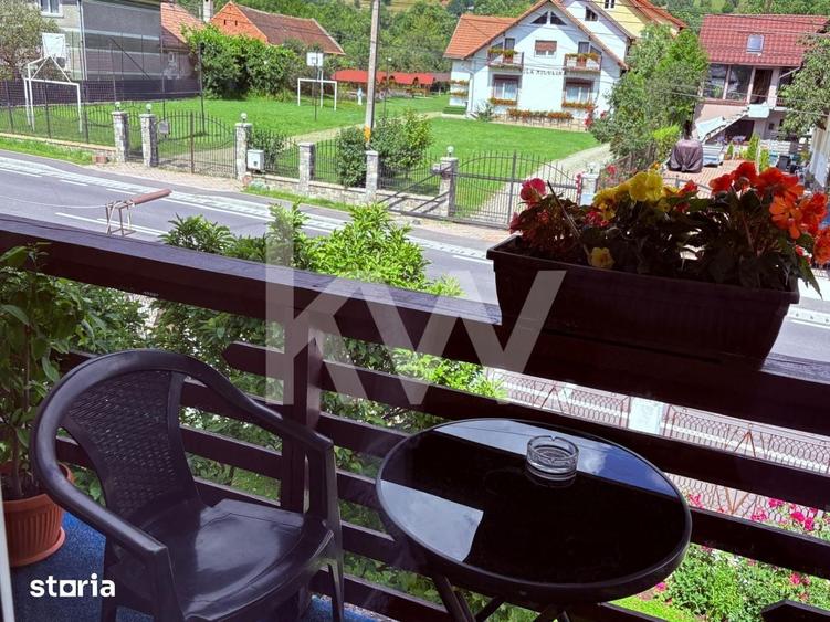 Casă cu 6 camere cu Teren 1000 Mp în Central