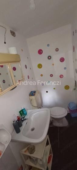 PROPRIETAR vand casa in zona UTA