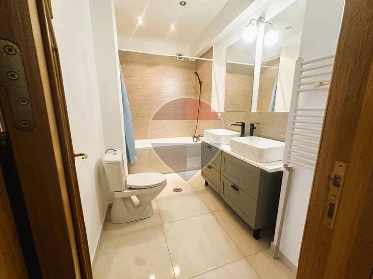 Apartament cu 3 camere decomandat, mobilat în Magheru