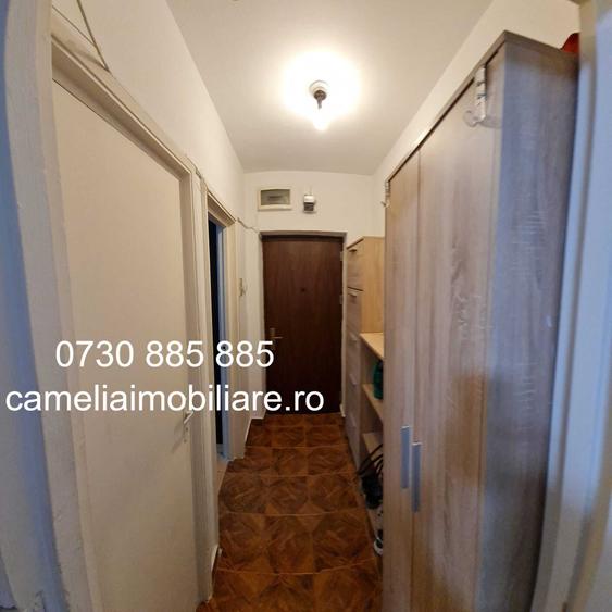 Apartament cu 4 camere semidecomandat în Gorjului