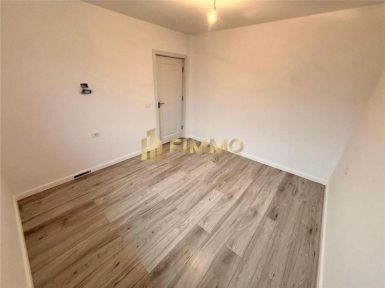 Duplex cu 4 camere cu Teren 260 Mp în Exterior Est