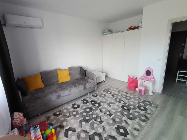 Apartament cu 2 camere decomandat în Miroslava