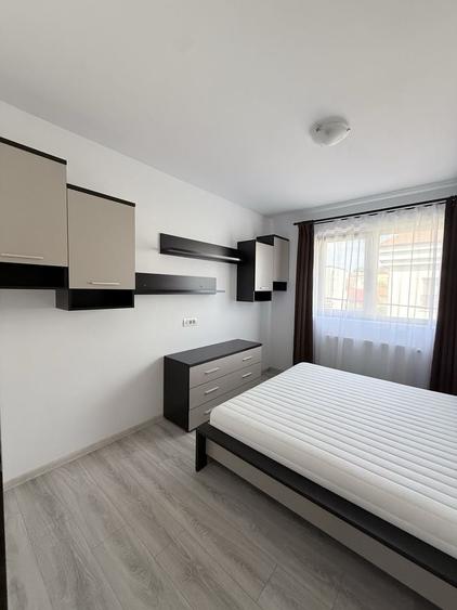 Apartament cu 2 camere decomandat în Lipovei