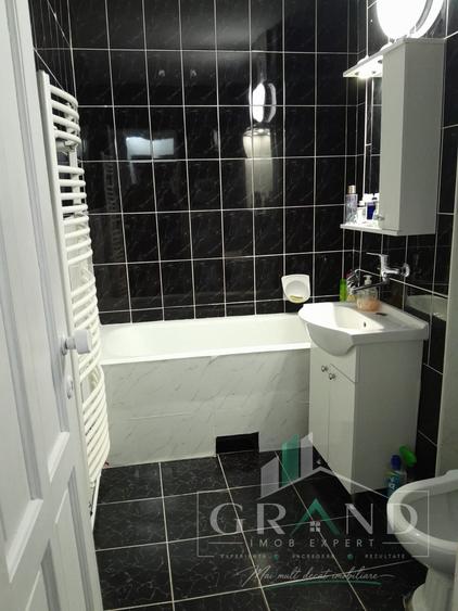 Apartament cu 3 camere decomandat, mobilat în Zorilor