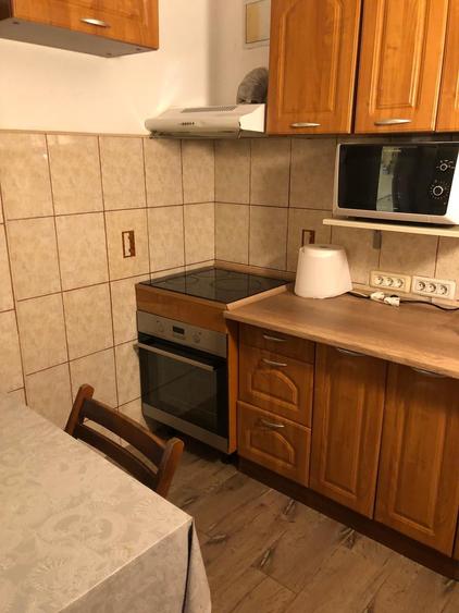 Casă cu 15 camere cu Canalizare în Delfinariu