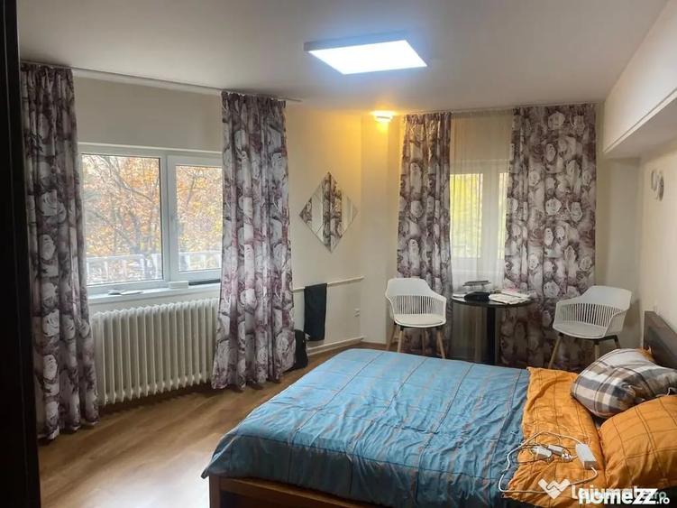 Apartament cu 4 camere decomandat în Unirii