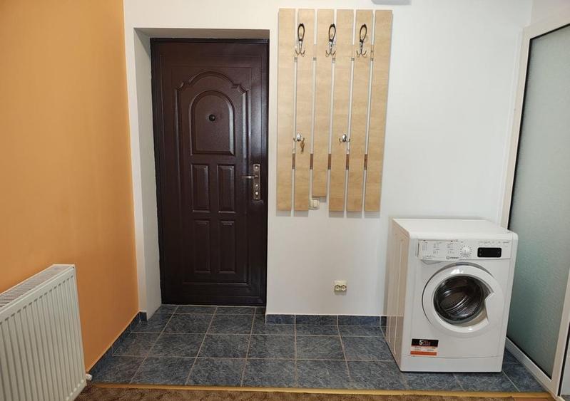 Garsonieră decomandată, mobilată în Ozana
