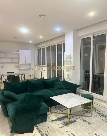 Apartament cu 2 camere decomandat, mobilat în P-ța Romană
