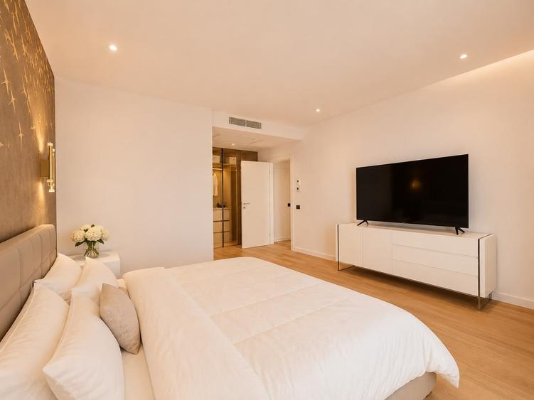 Apartament cu 4 camere semidecomandat în Herăstrău