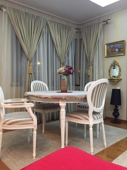 Vând apartament cu 3 camere , et 1 - 8