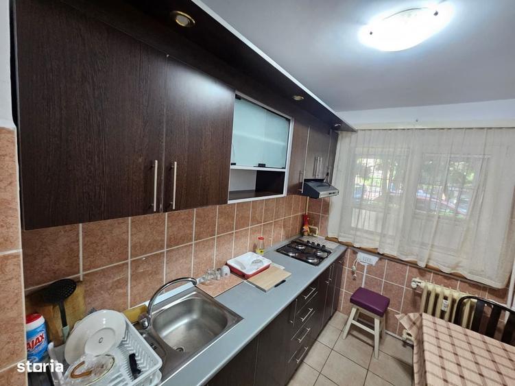 Apartament cu 2 camere semidecomandat în Gorjului