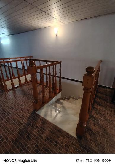 Duplex cu 8 camere cu Teren 500 Mp în Copou