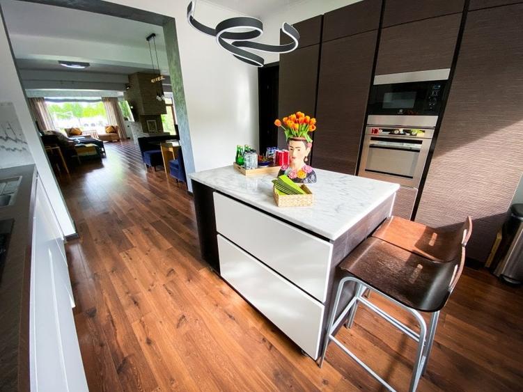 Casă individuală cu 7 camere cu Teren 1500 Mp în Buftea